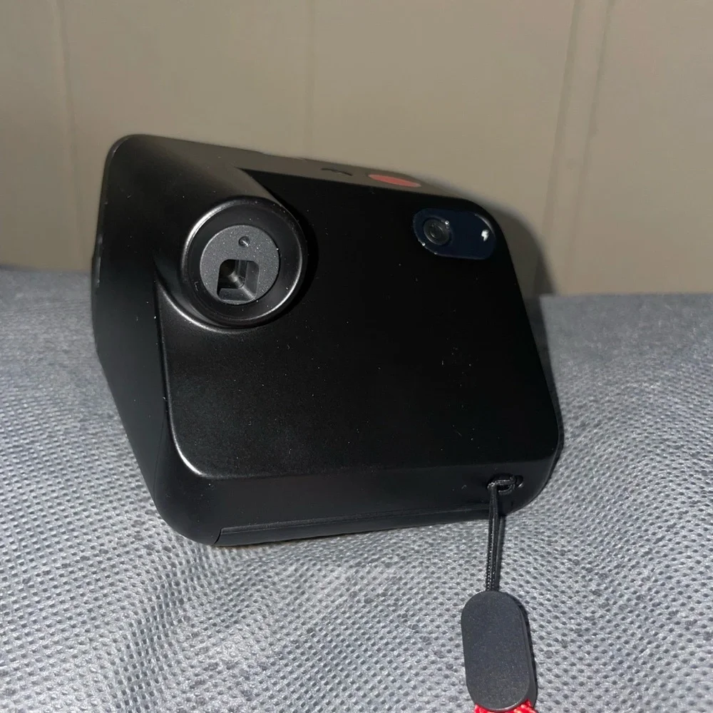 Polaroid Go Camera - Black with Rainbow Accent